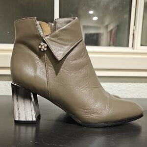 STUNNING AZURA ESMAE BLOCK HEEL BOOTS